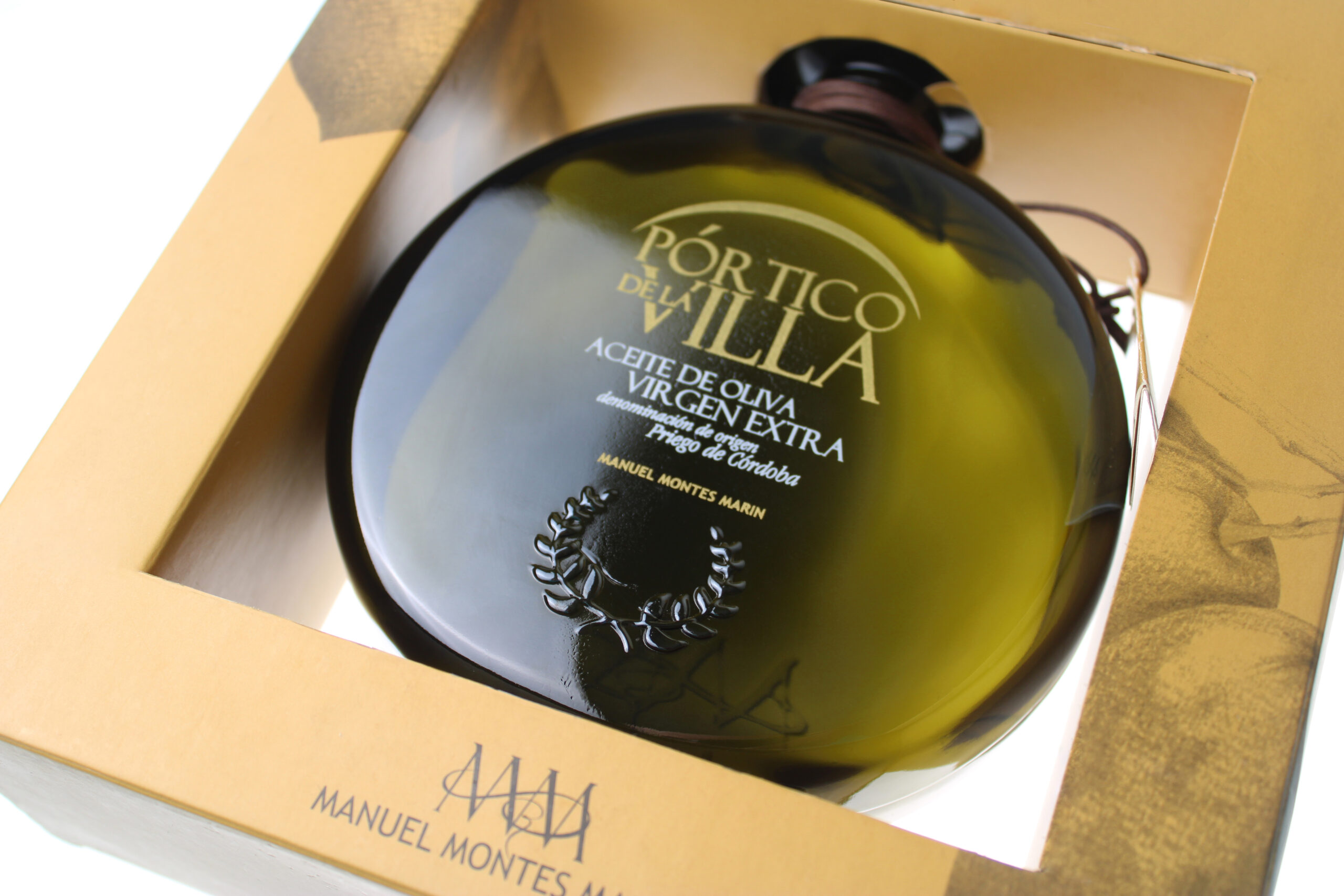 Packaging_estuche aceite Pórtico de la Villa