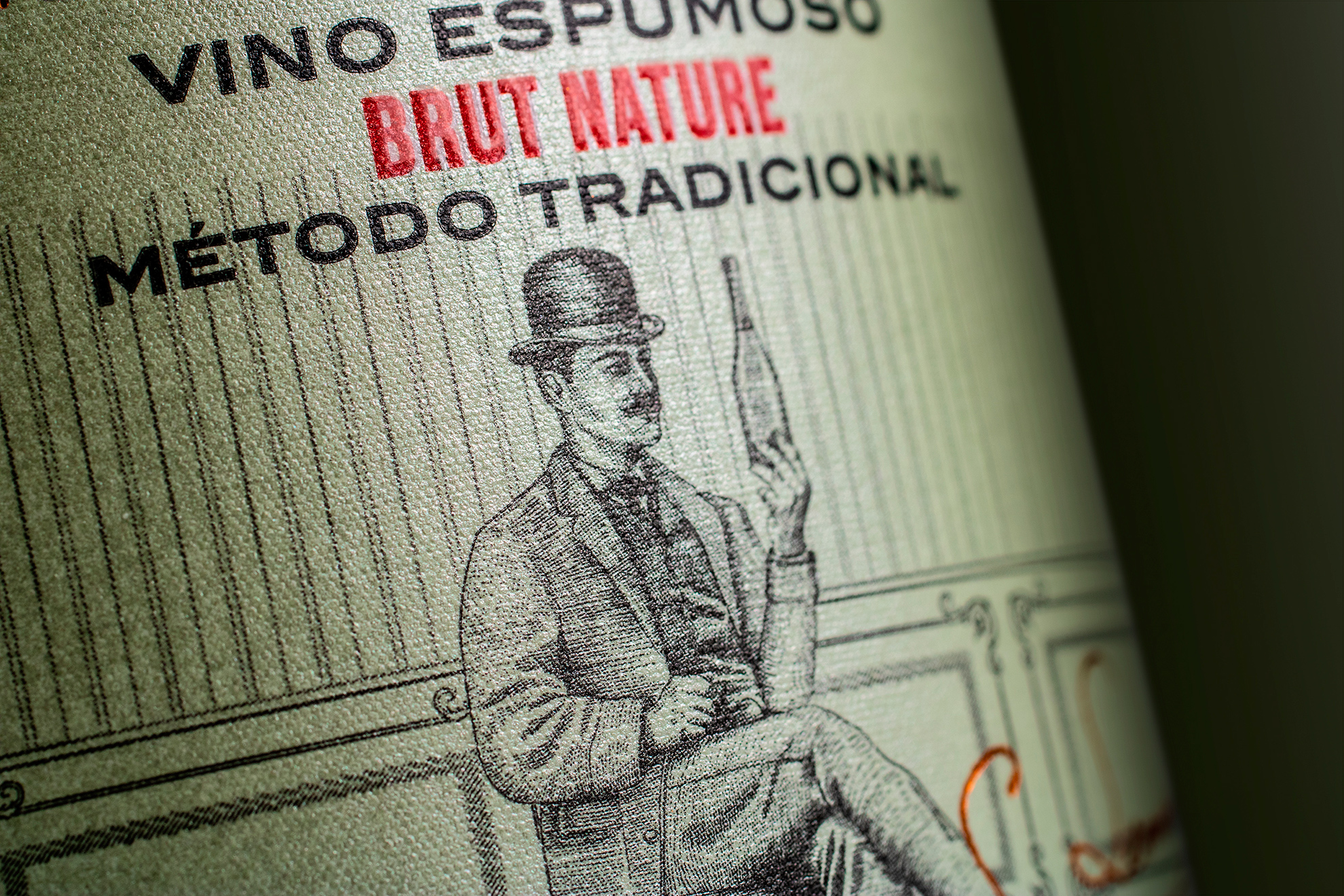diseno_packging_vino_espumoso_La_Casualidad_de_Lemonier
