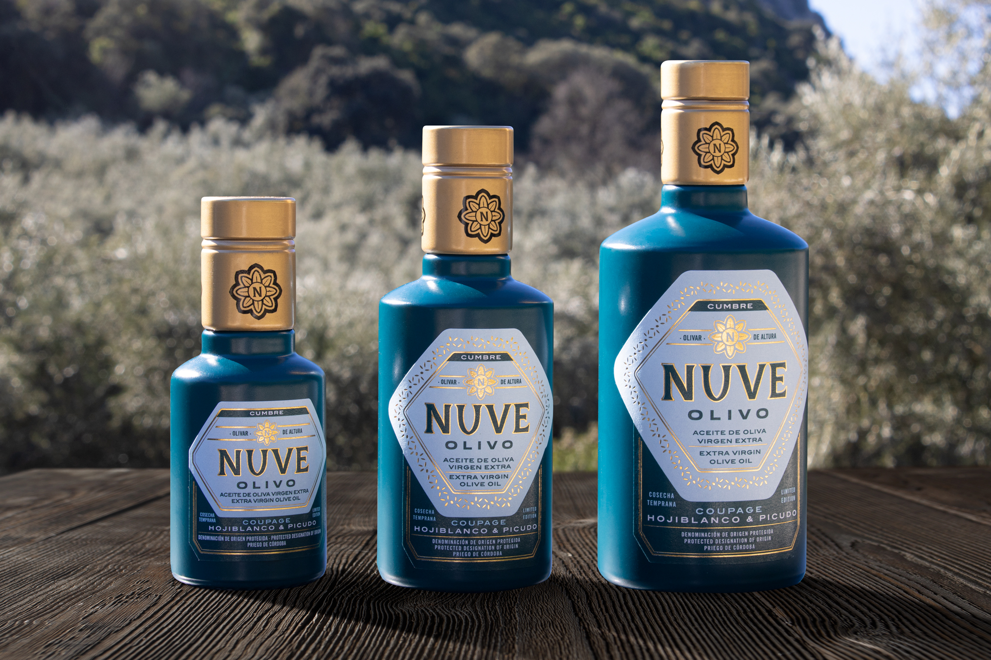 Virtus Iulia diseño de branding y packaging aceite de oliva virgen extra ecologico Nuve-olivo-diseño-de-etiqueta-aceite-oliva